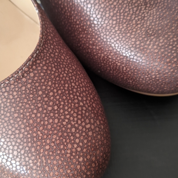 NIB Talbot's Skyla 3 Rose Taupe Textured Leather Round Toe Pumps size 6.5 - Picture 2 of 6